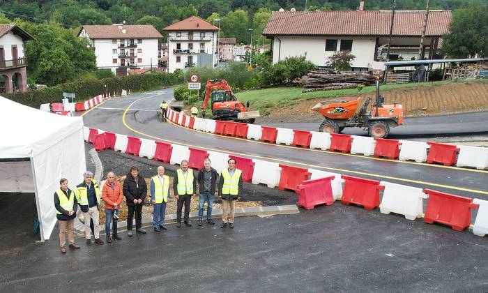 Oronoz-Mugairiko biribilgune berria eraikitzeko lanak bide onetik doaz
