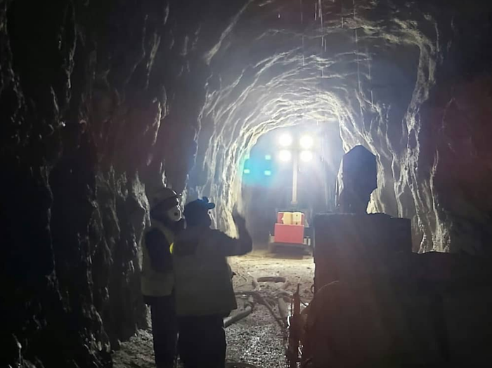 Plazaolako tuneletako argiteria aldatuko dute