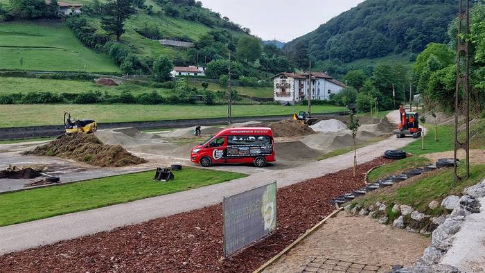 Inguruarten egiten ari diren lanetara ez hurbiltzeko eskatu du Leitzako Udalak