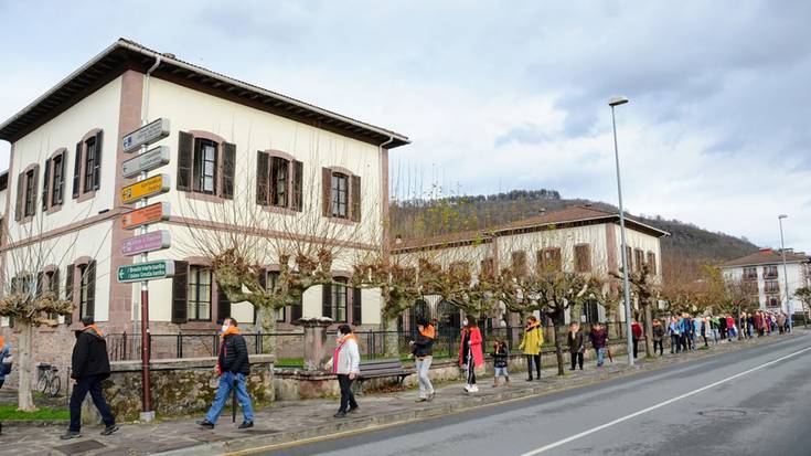 «IDEAk elkartasunari mehatxuekin» erantzun diola salatu dute Elizondoko zahar etxeko langileek